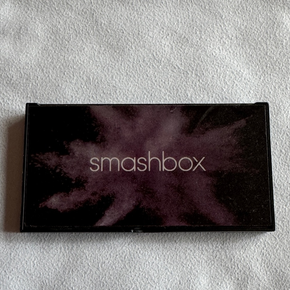 Smashbox cover shot Matte eyeshadow palette. Use it your own discretion.